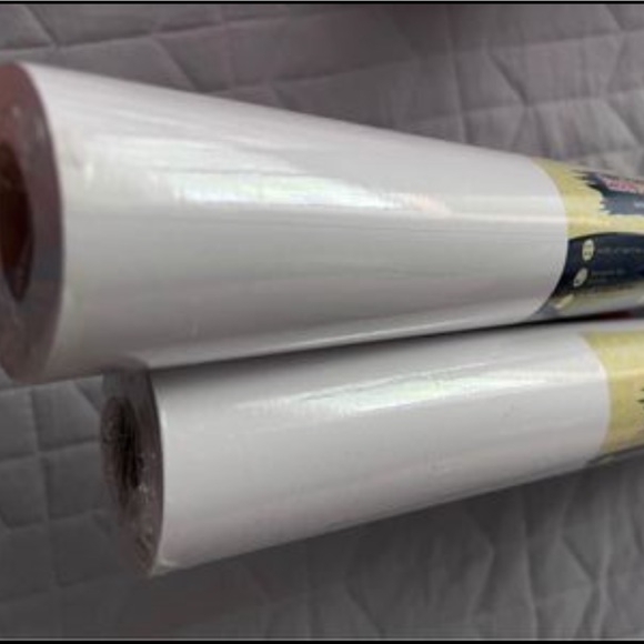 *BRAND NEW* 75’ long roll of white craft paper - Picture 2 of 2